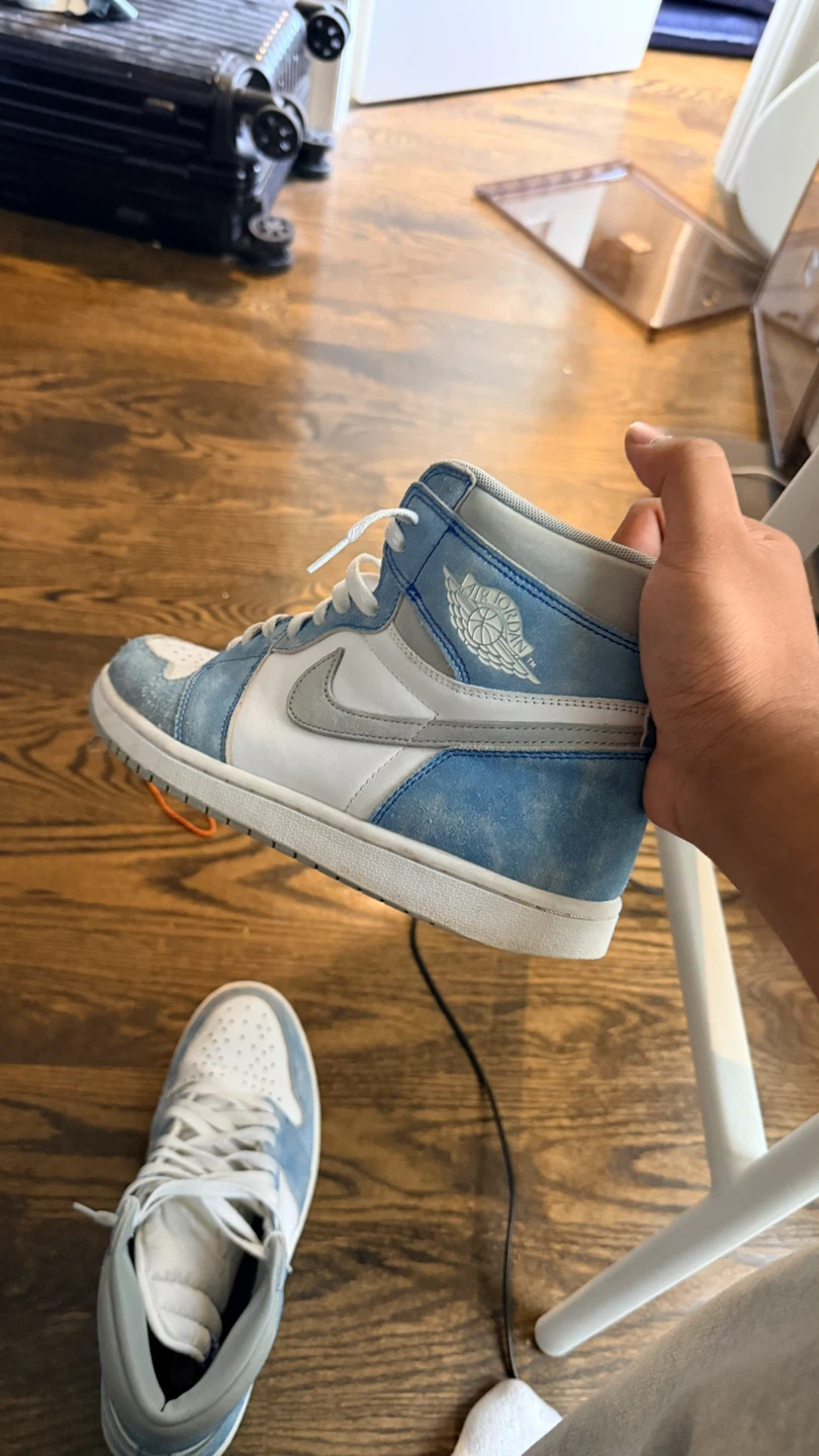 Air Jordan 1 High OG "Washed Denim" Sneakers