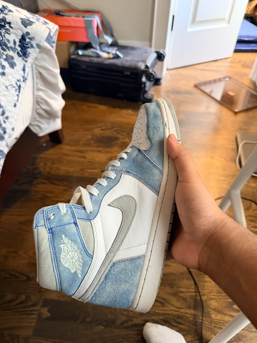 Air Jordan 1 High OG "Washed Denim" Sneakers - photo 4