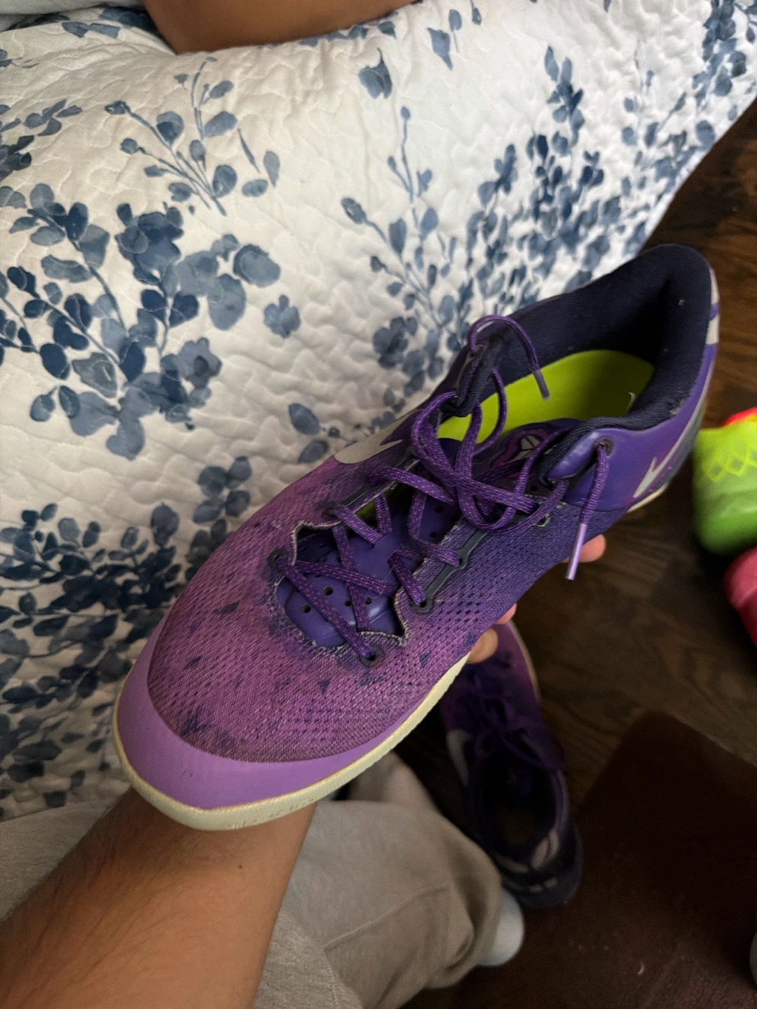 Nike Kobe Basketball Shoes - photo 2