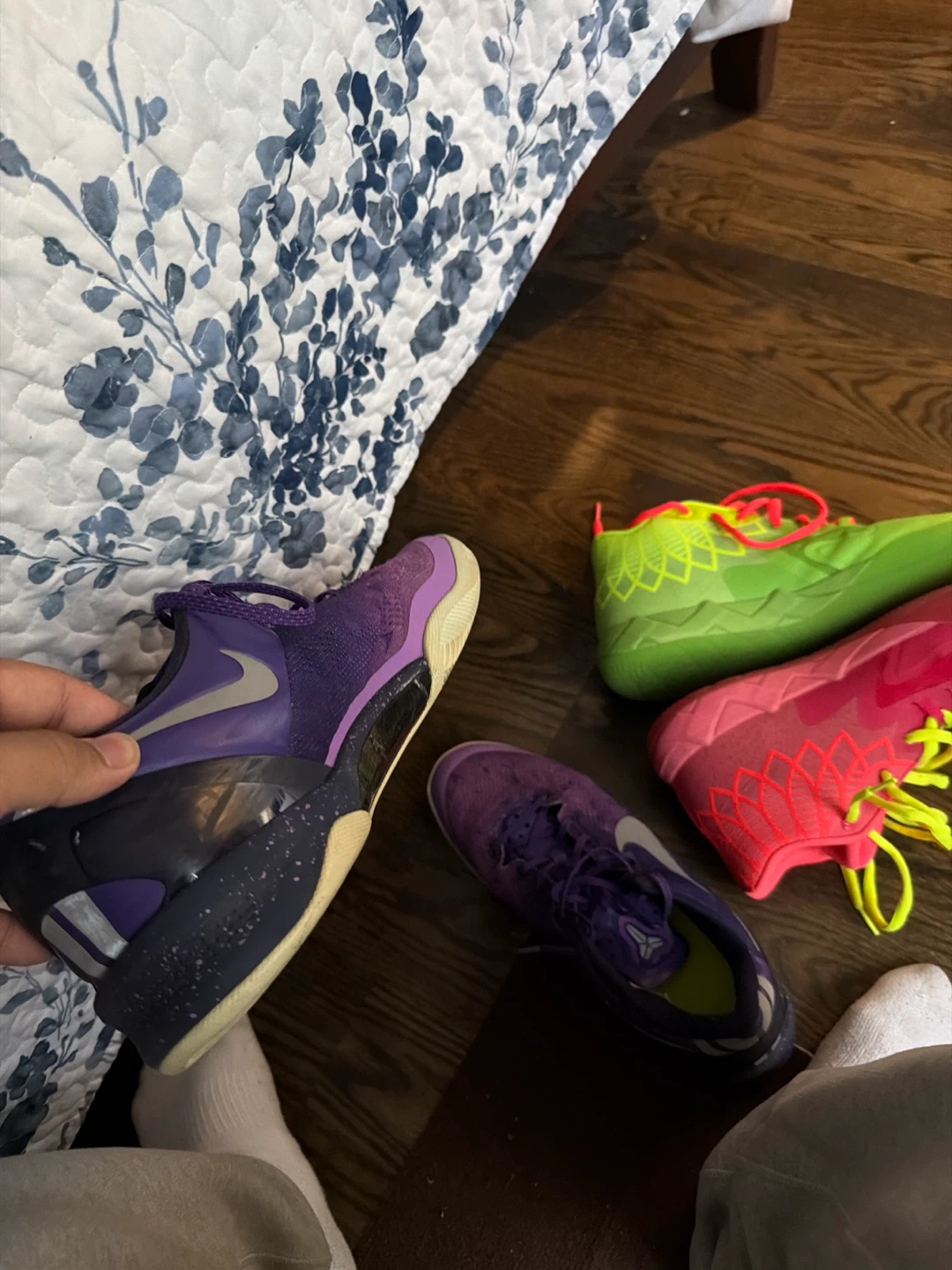 Nike Kobe Basketball Shoes - photo 4