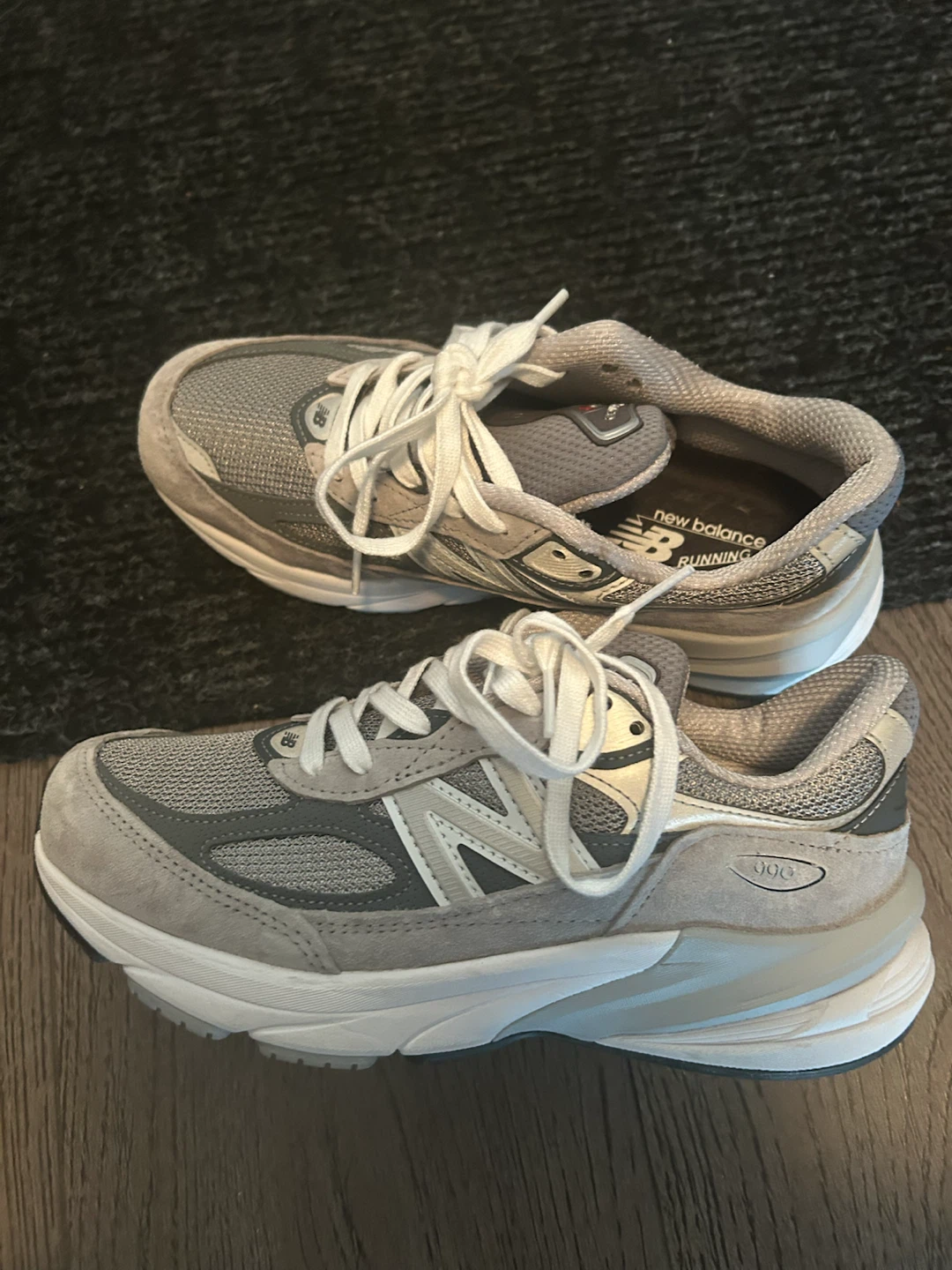 New Balance 990 Shoes