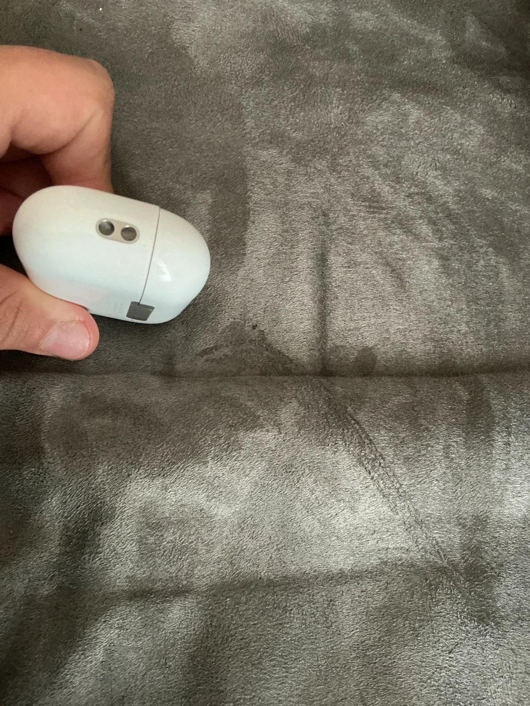 Apple AirPods Pro  2nd gen Charging Case - photo 4