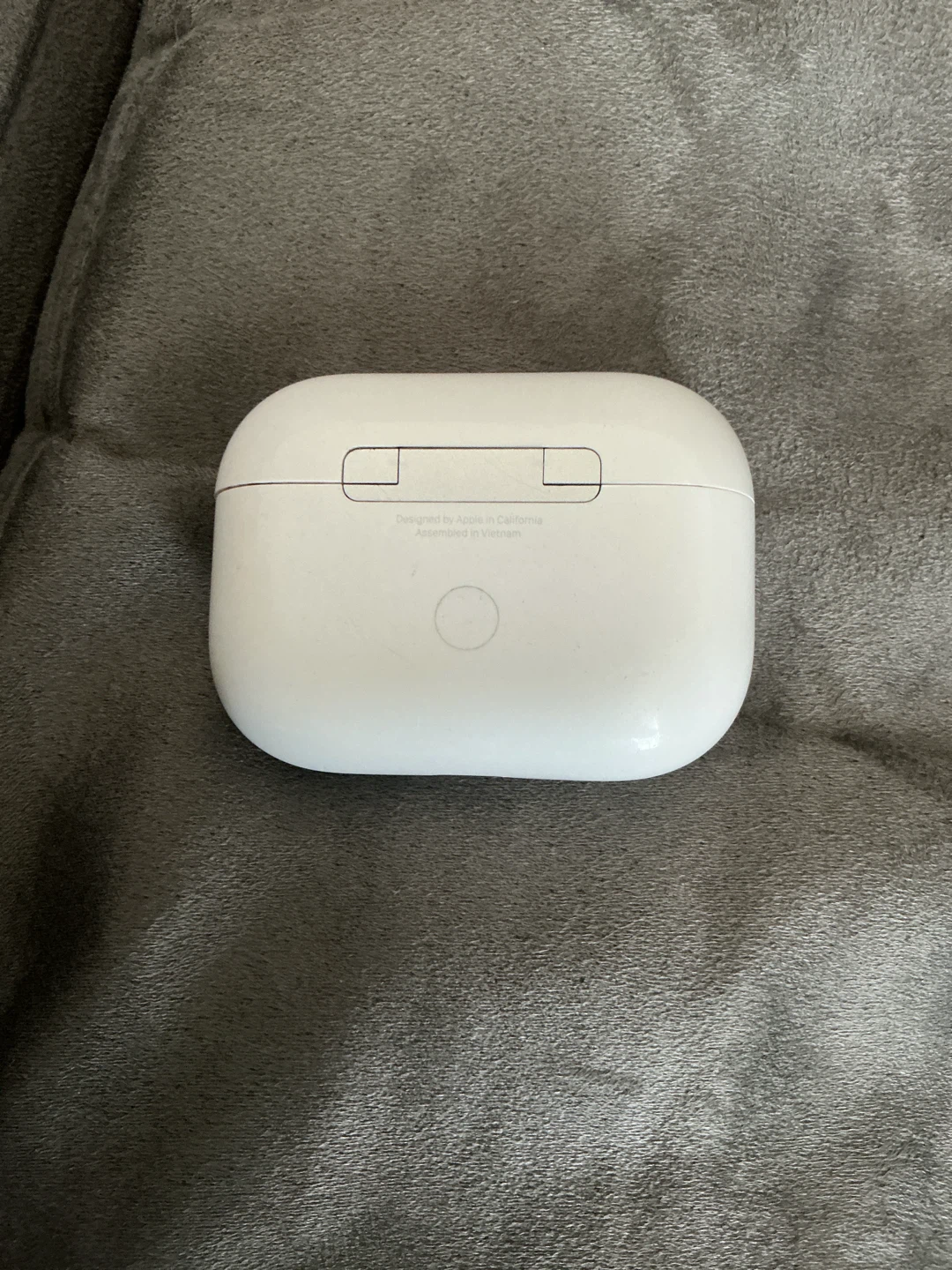 Apple AirPods Pro  2nd gen Charging Case - photo 5