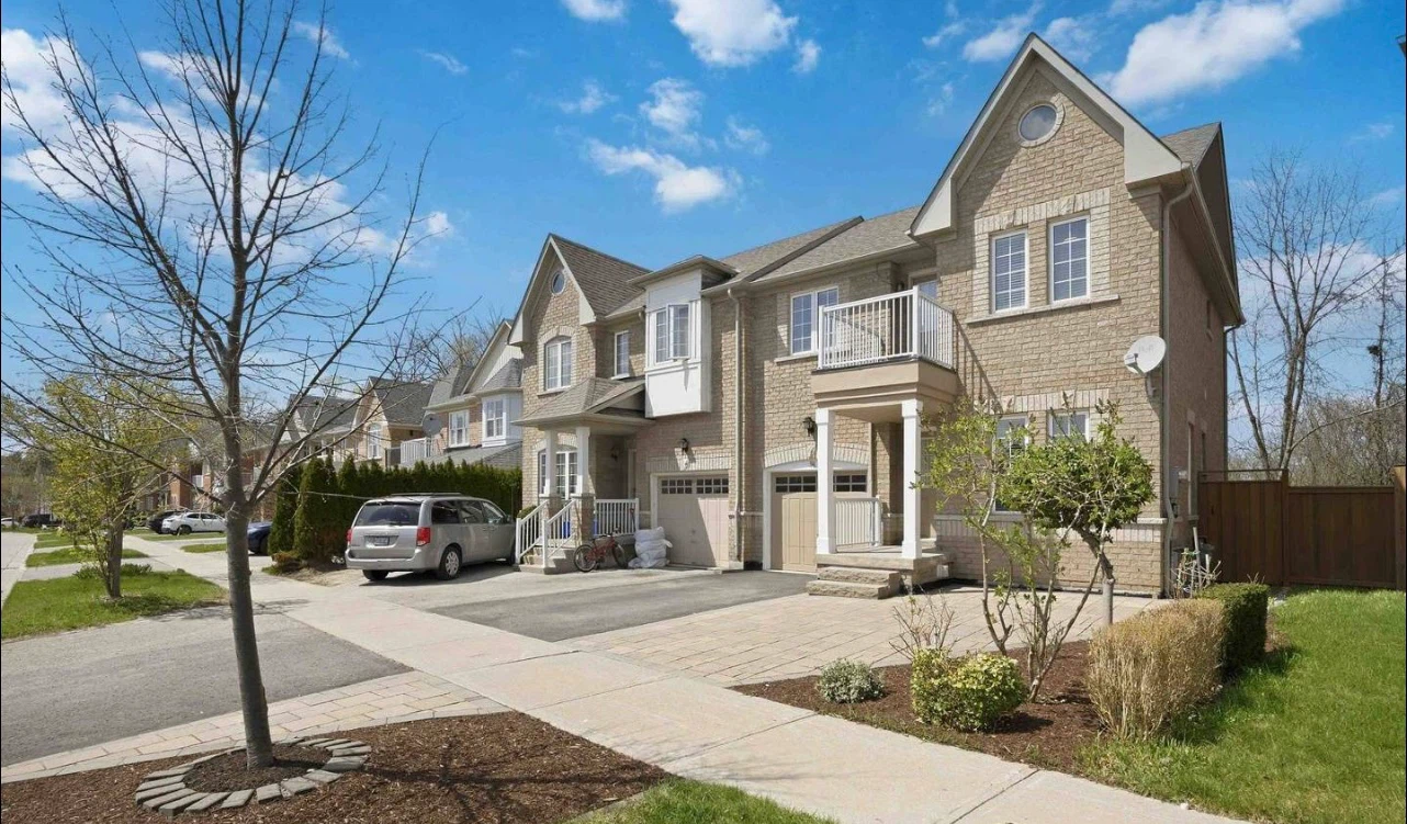 Walkout Basement for rent in Richmond Hill