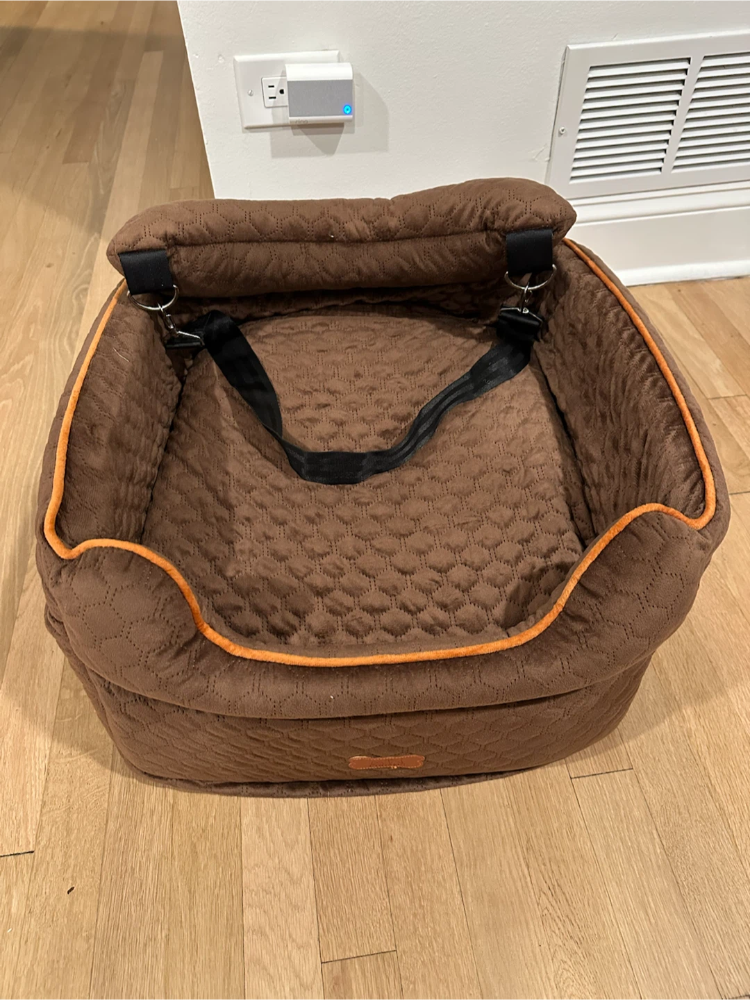 [$10] Dog Car Seat (Memory Foam | Washable | up to 25 lbs))