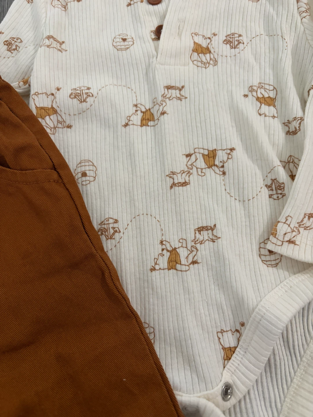 Disney Baby Winnie the Pooh Bodysuit and Pants Set - 12M - photo 2