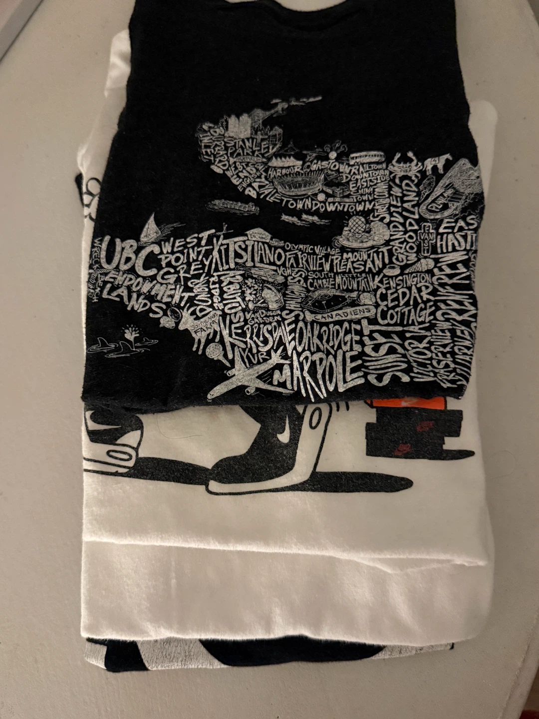 4 T-Shirt kids 9-10 yrs