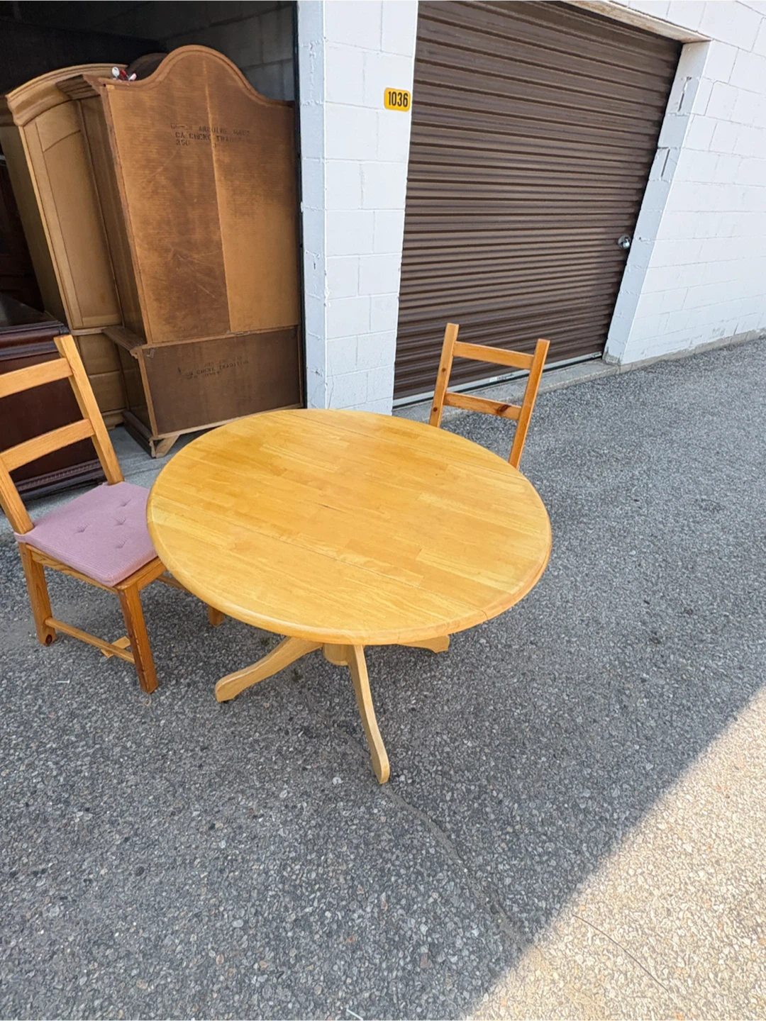 Free delivery used Drop-leaf Dining Table with 2 Chairs - photo 5