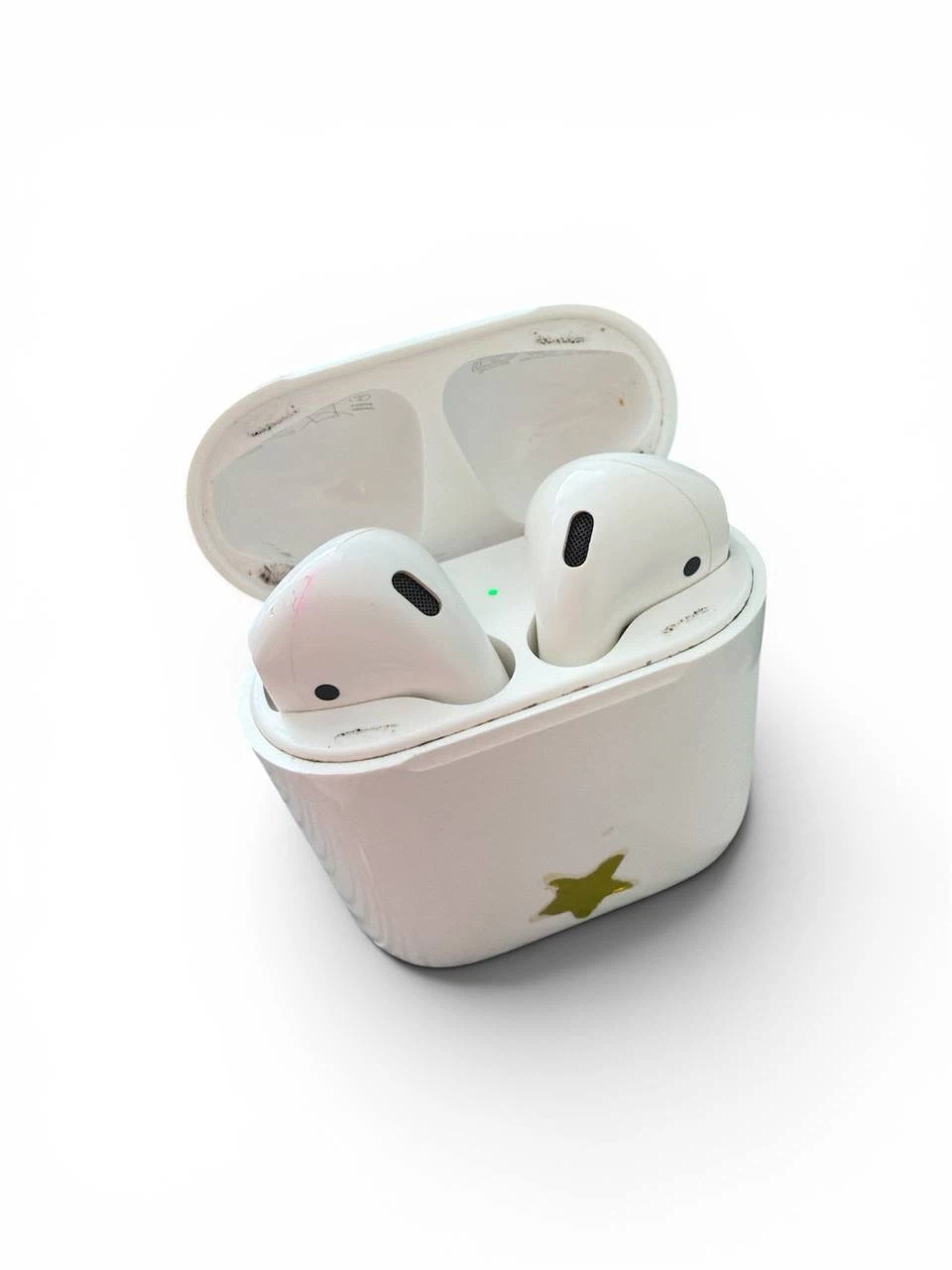 Apple AirPods with Charging Case - photo 2