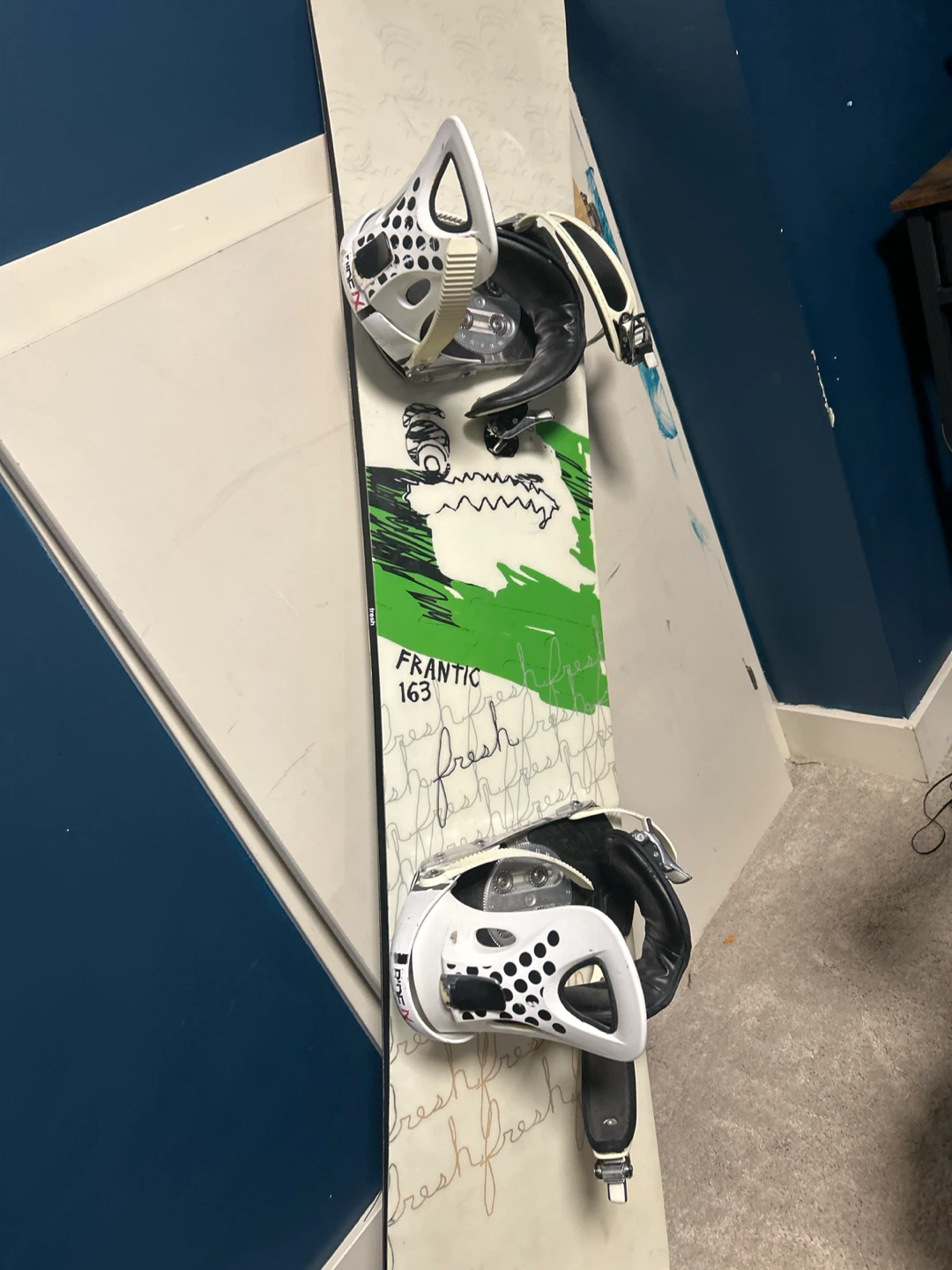 FRANTIC Snowboard