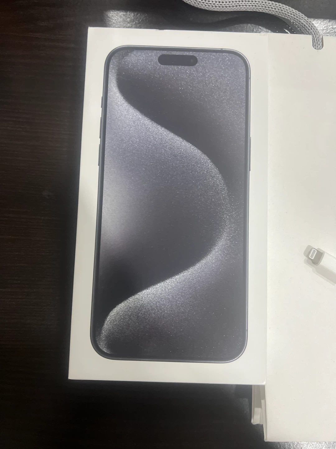 iPhone boxes and headphone jacks