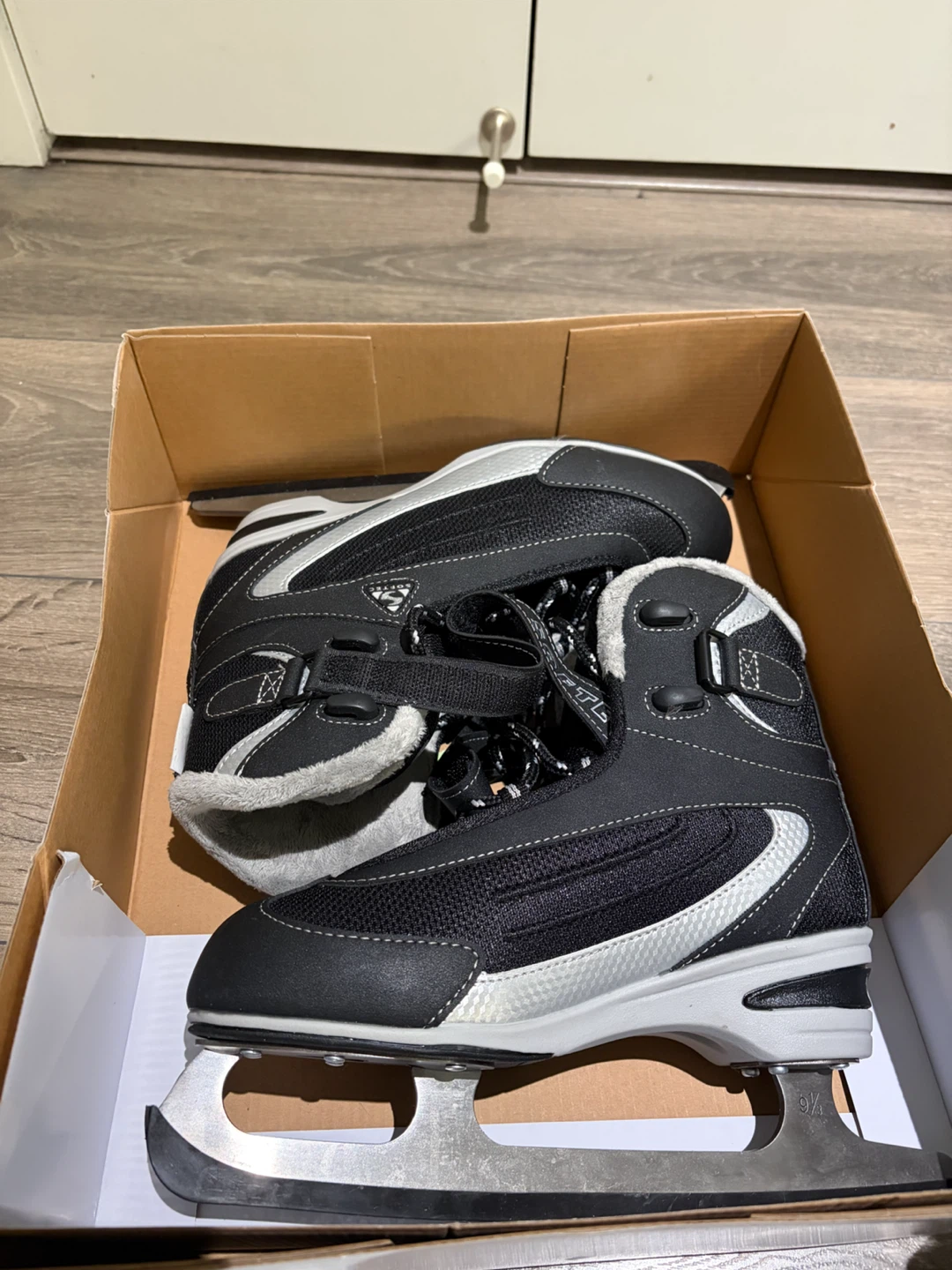 SOFTEC CLASSIC Ice Skates Size 6 - photo 2