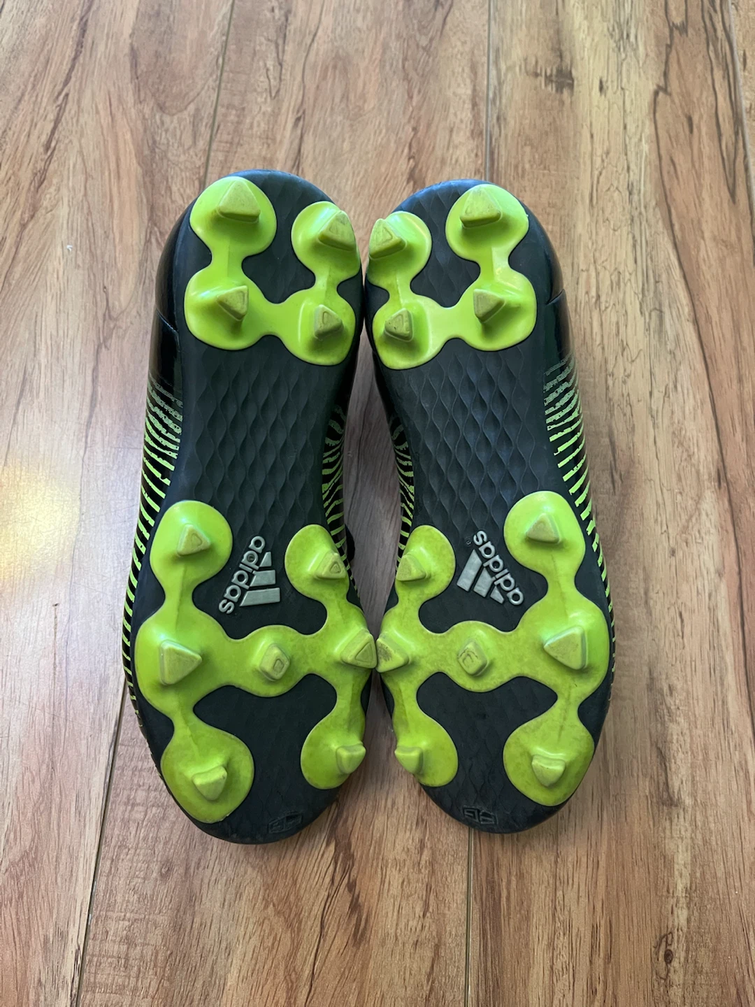 Adidas Soccer cleats kids - photo 2