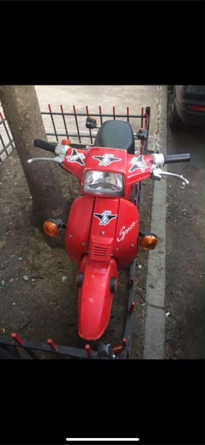Collectible speed Honda red gas bike - photo 3
