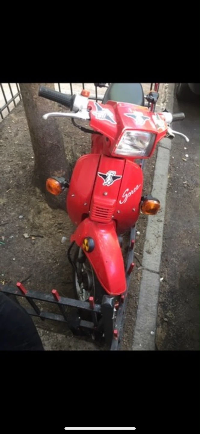Collectible speed Honda red gas bike - photo 5