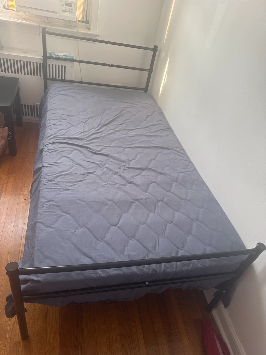 Metal Twin Bed Frame with Mattress