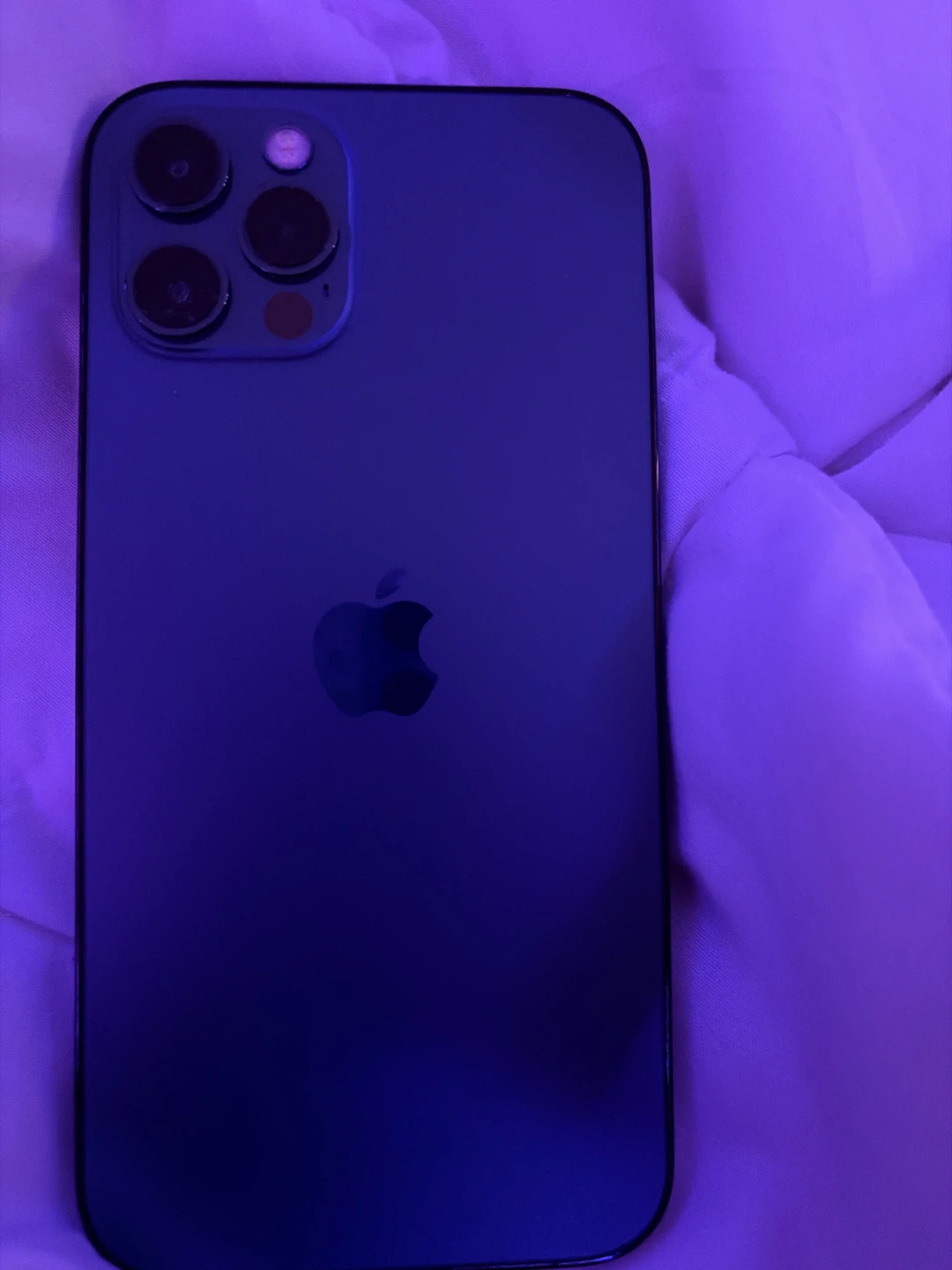 IPhone 12 pro used - photo 2