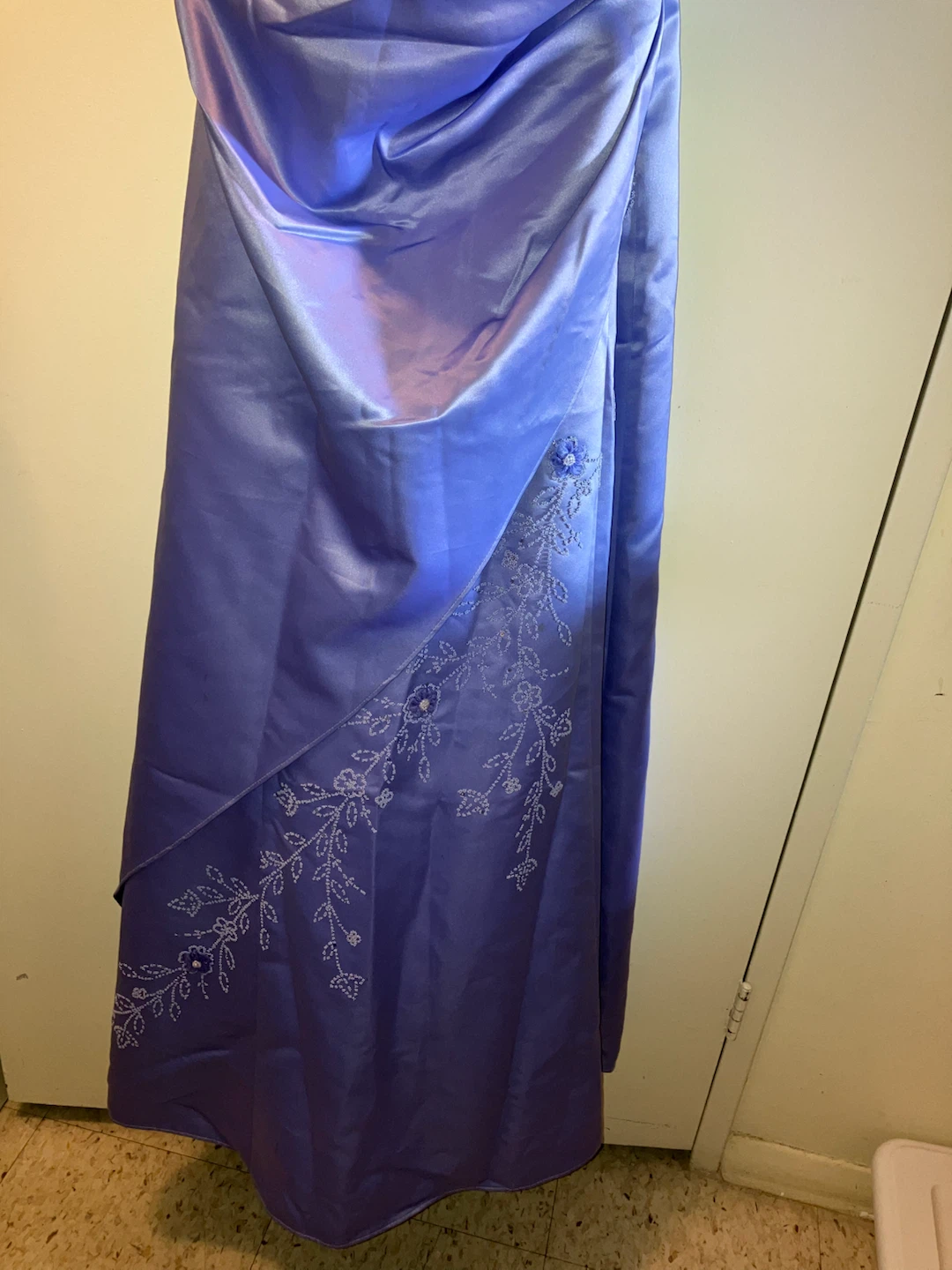 Purple Satin Formal Gown with Matching Shawl-Size M - photo 4