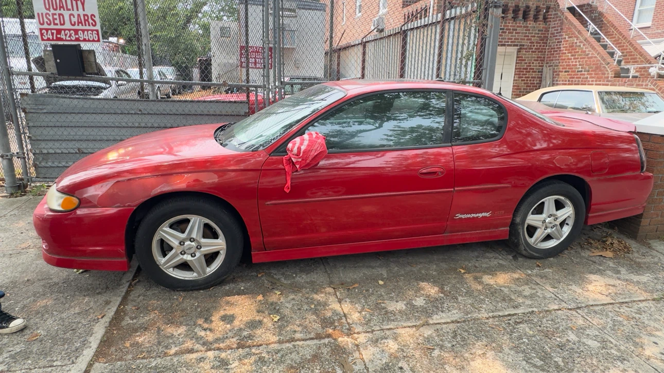Red Chevrolet Monte Carlo SS - photo 2