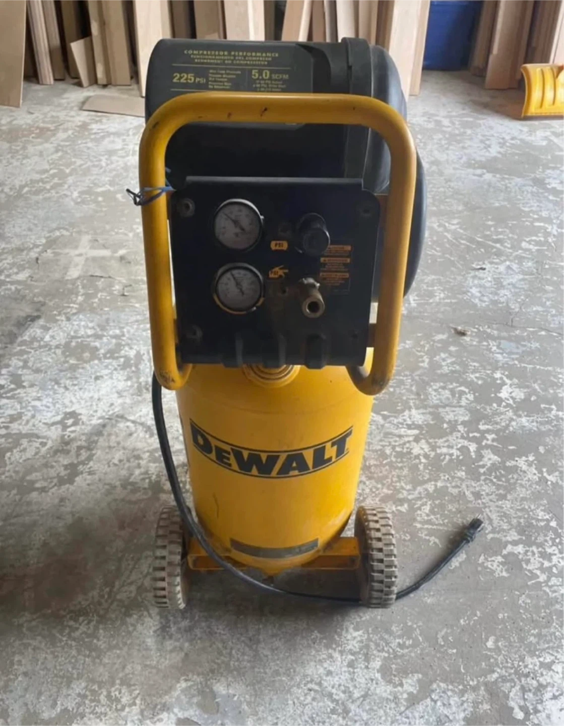 DEWALT 15 Gal Air Compressor