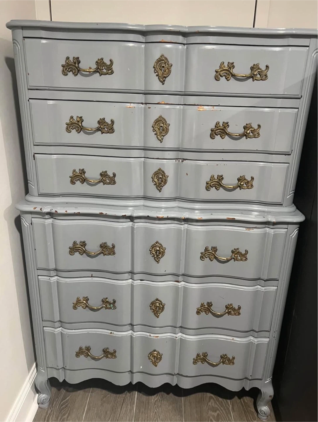 Vintage French Provincial dresser