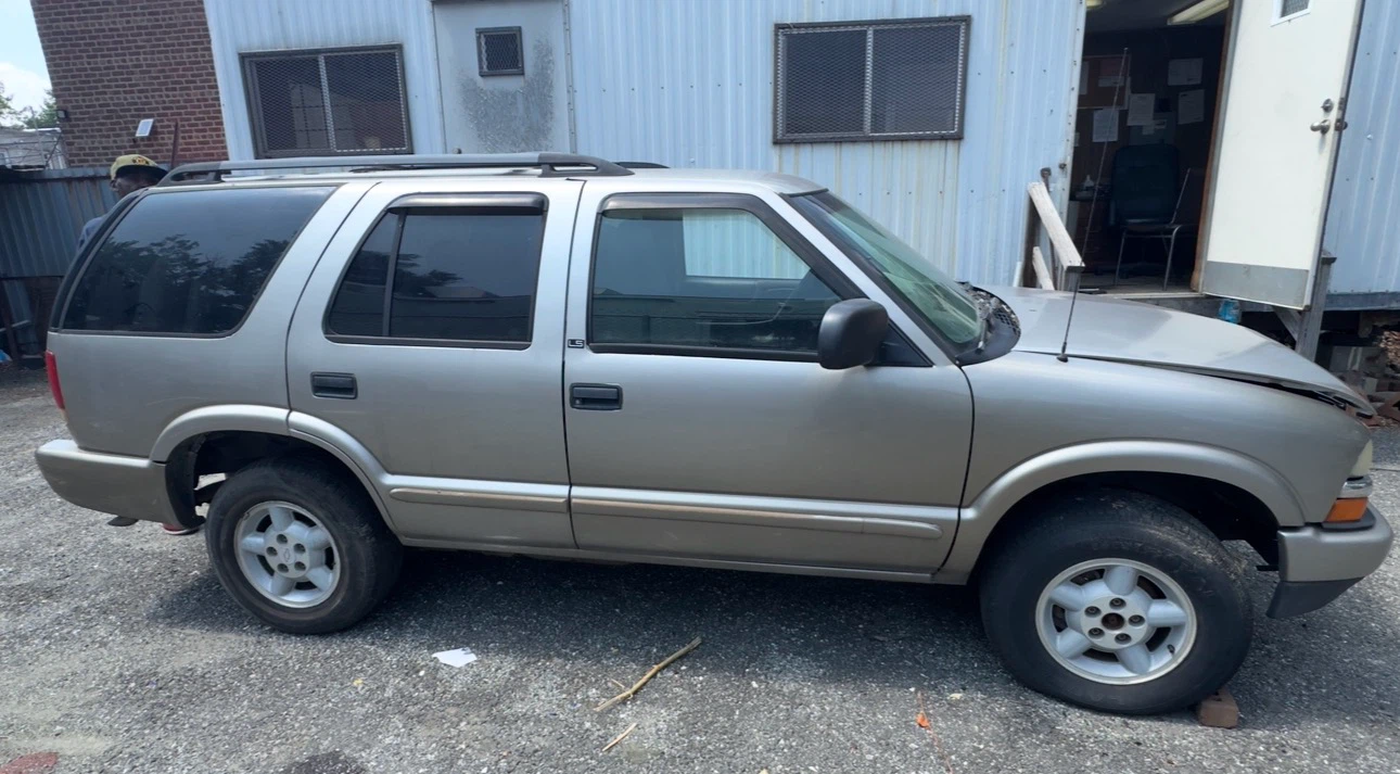 Used Chevrolet Blazer - photo 2