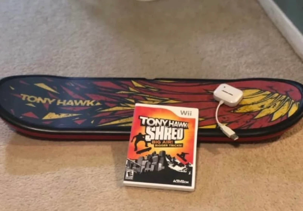Tony Hawk Shred Skateboard Wii Game Bundle - photo 2