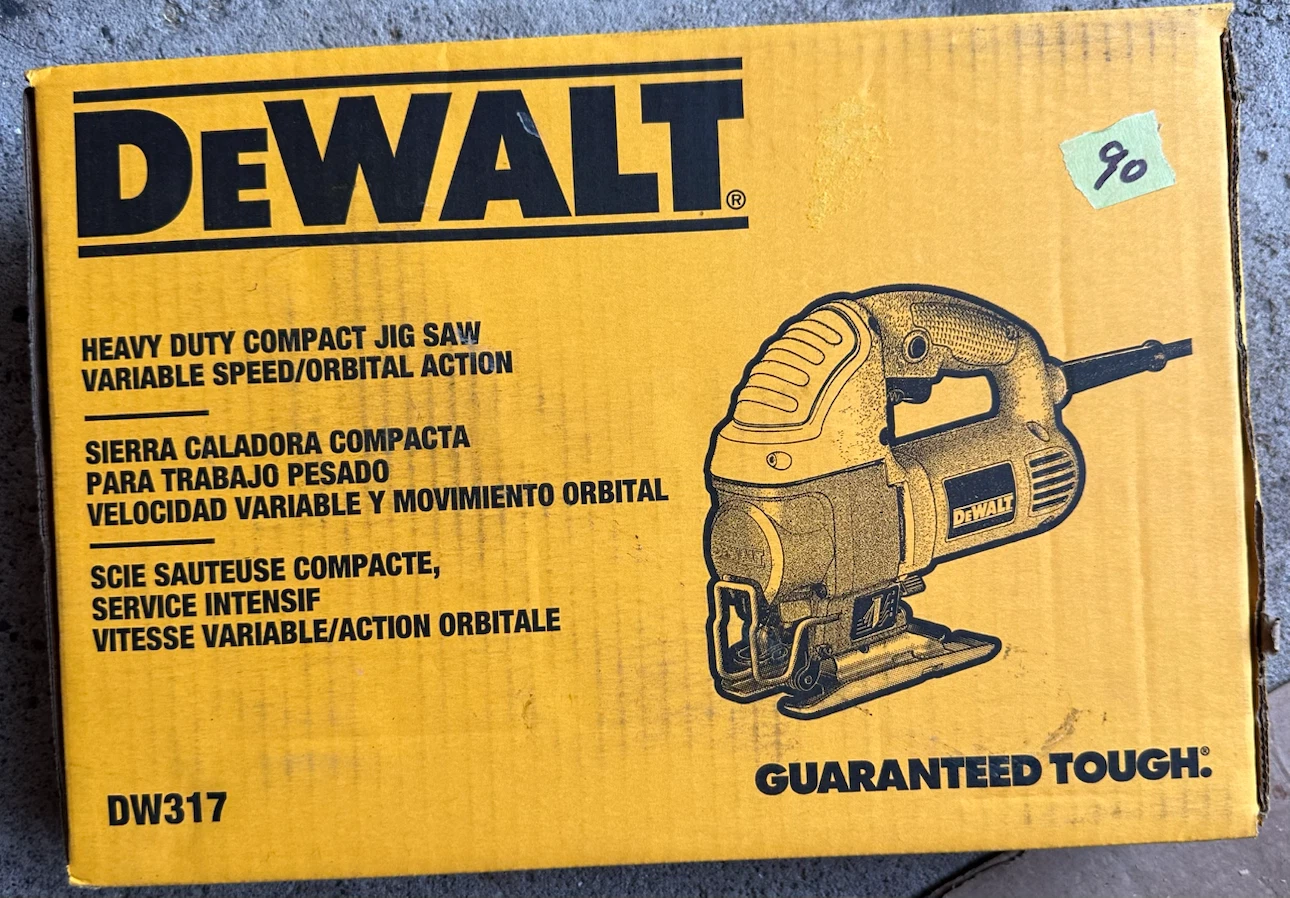 DEWALT Heavy Duty Compact Jig Saw DW317