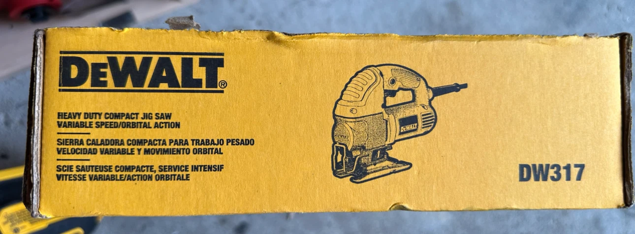 DEWALT Heavy Duty Compact Jig Saw DW317 - photo 3