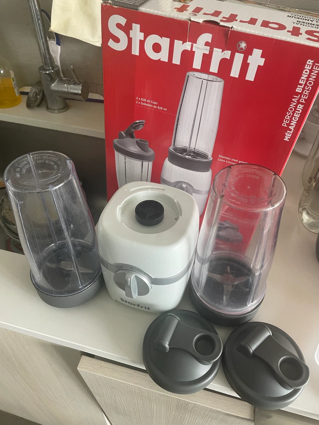🏡 Moving Out Sale – Starfrit Personal Blender 7-Piece Set