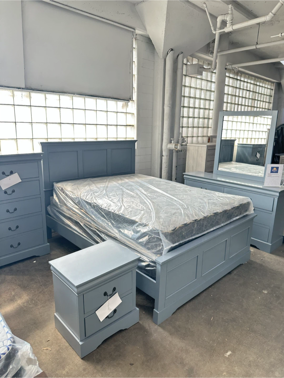BLUE beautiful bedroom set