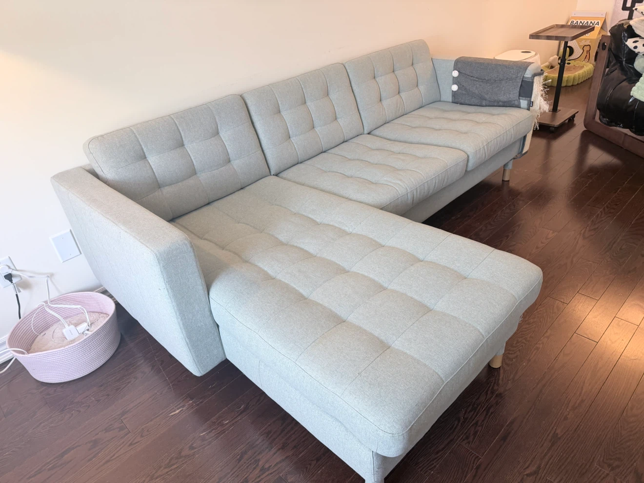 IKEA Sectional Sofa with Chaise – Light green