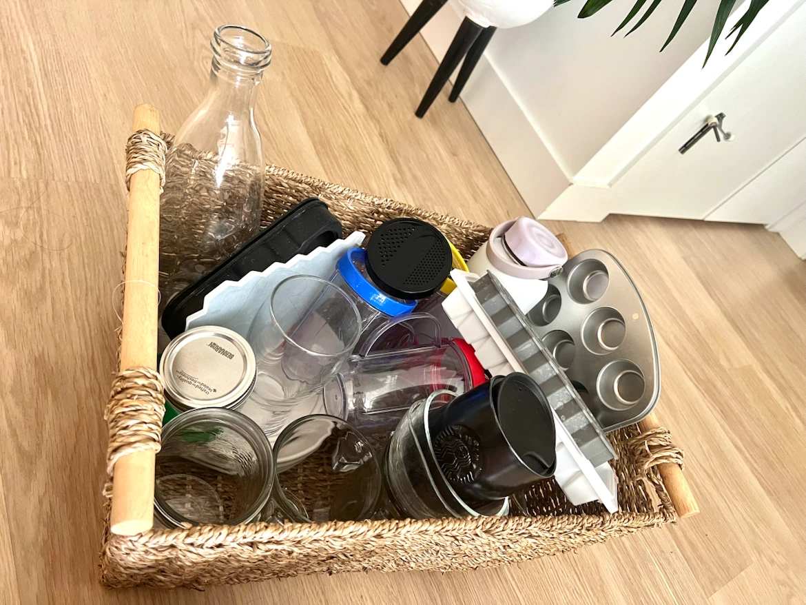 Assorted Kitchenware Items