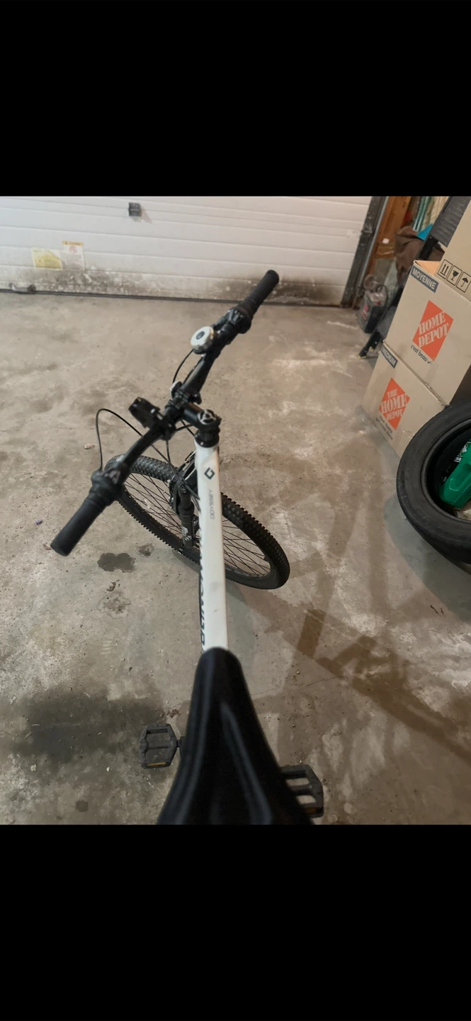 Diamondback Mountain Bike - photo 2