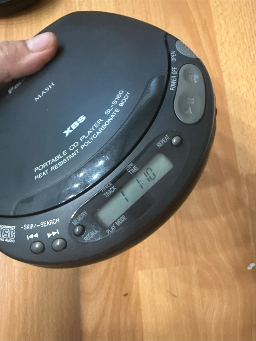 Panasonic SL-S160 Portable CD Player - photo 4