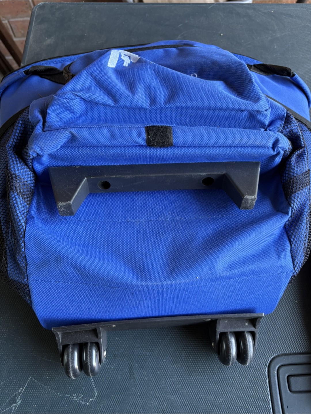 Cooler Bags on wheels - photo 3