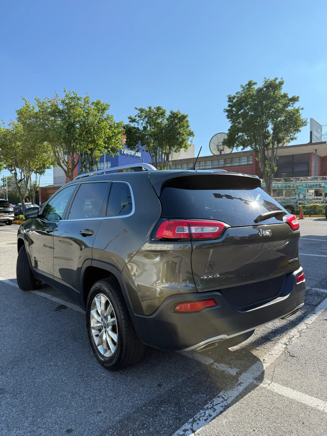 2015 Jeep Cherokee Limited 4x4 SUV - photo 4
