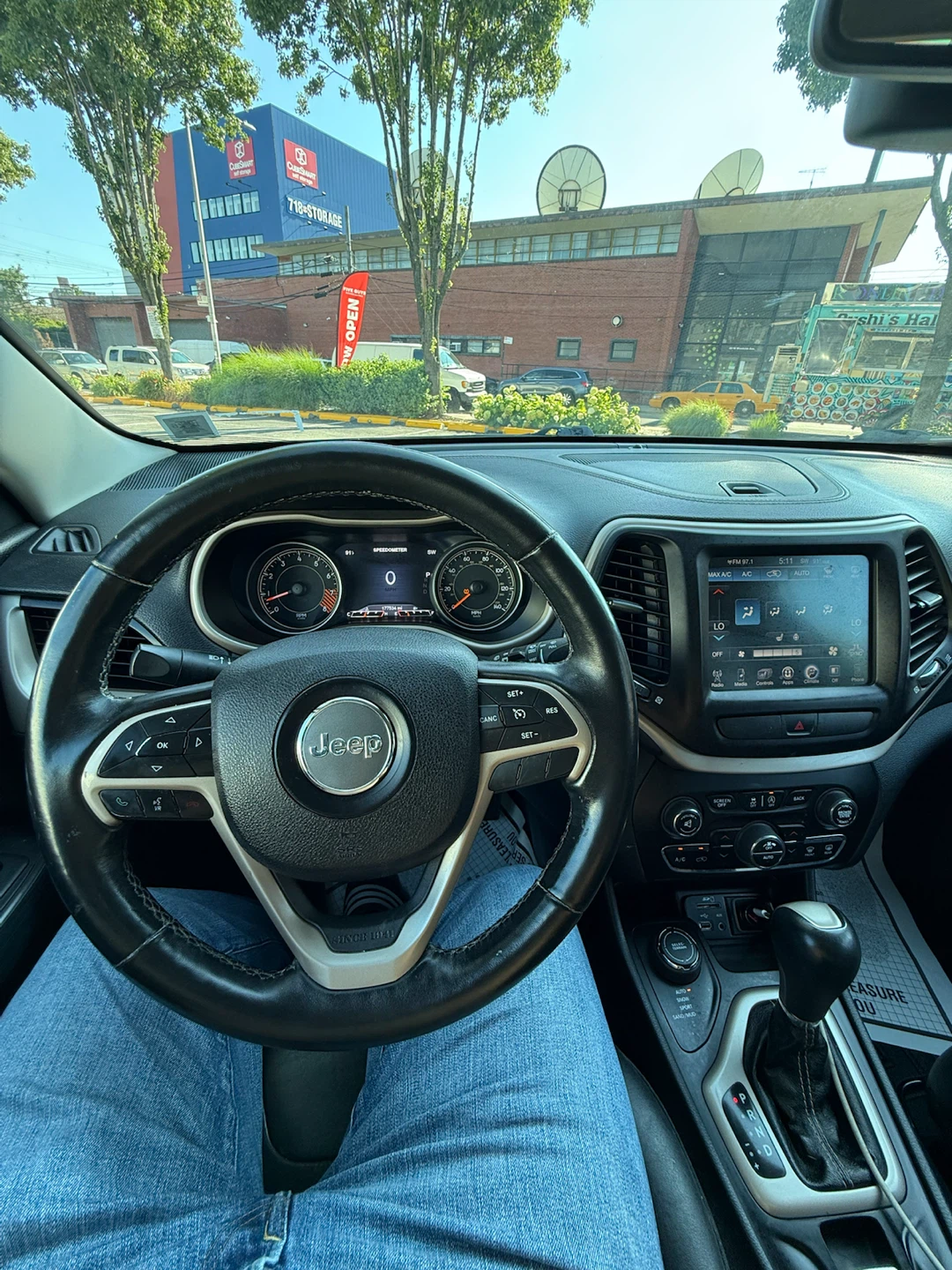 2015 Jeep Cherokee Limited 4x4 SUV - photo 5