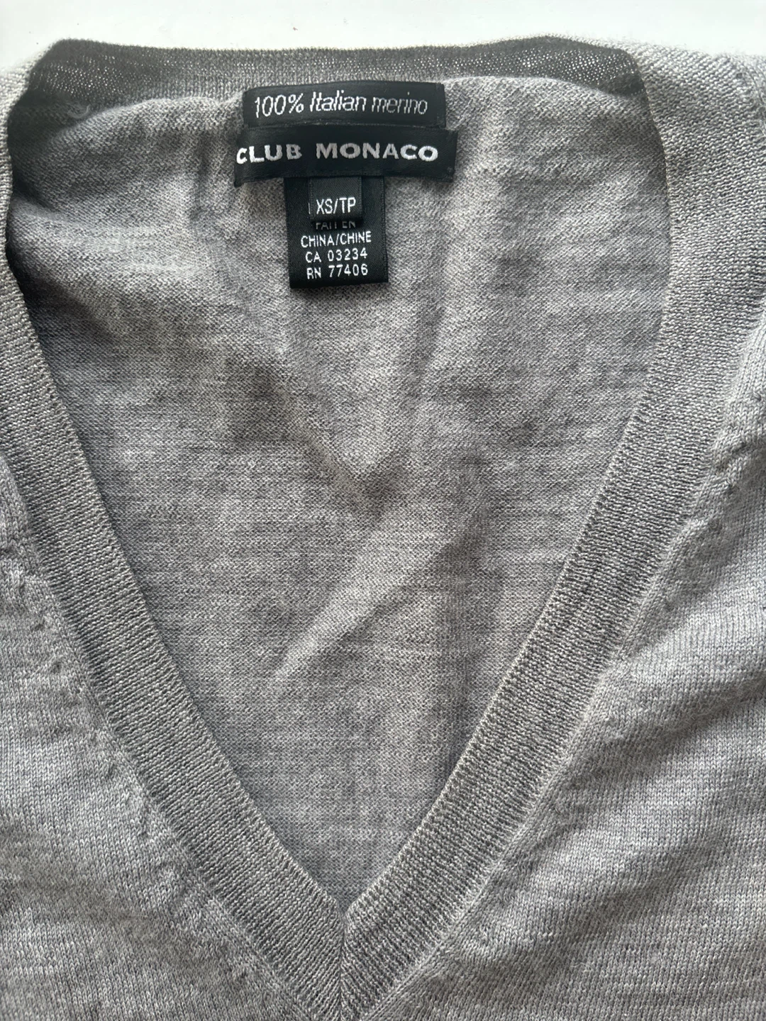 NWT Club Monaco Grey V-Neck Sweater - photo 2