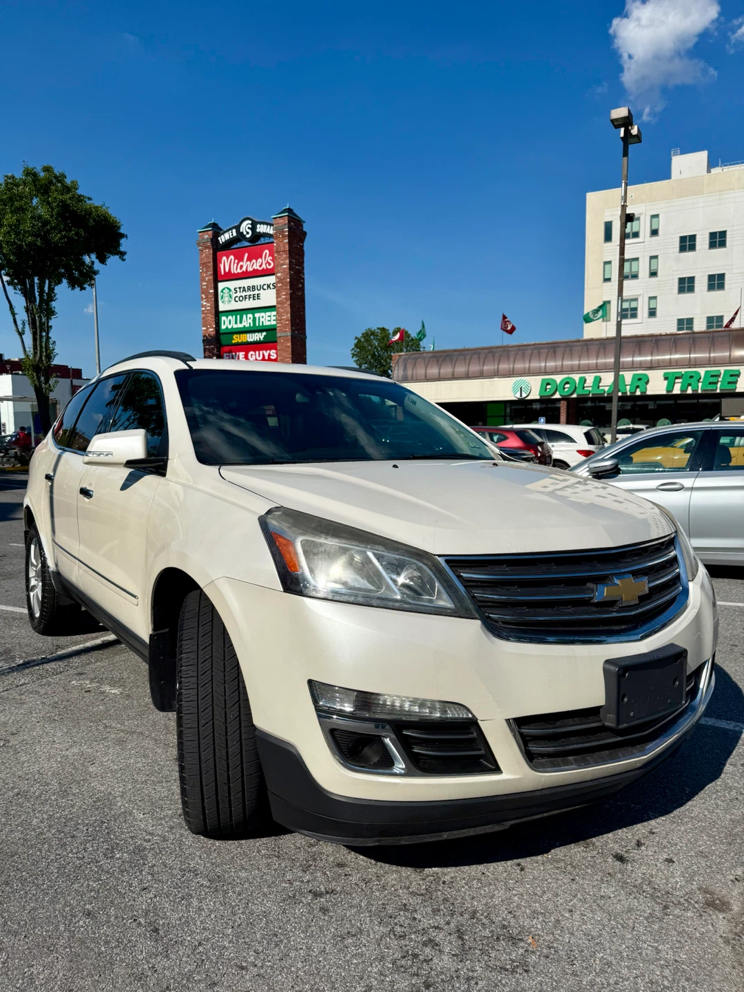 2014 Chevrolet Traverse LTZ SUV - photo 2