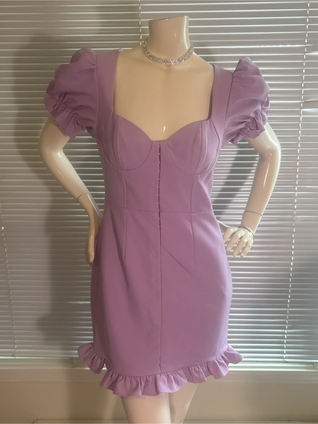 Lavish Alice US 6 Lilac Mauve Sweetheart Neckline Dress
