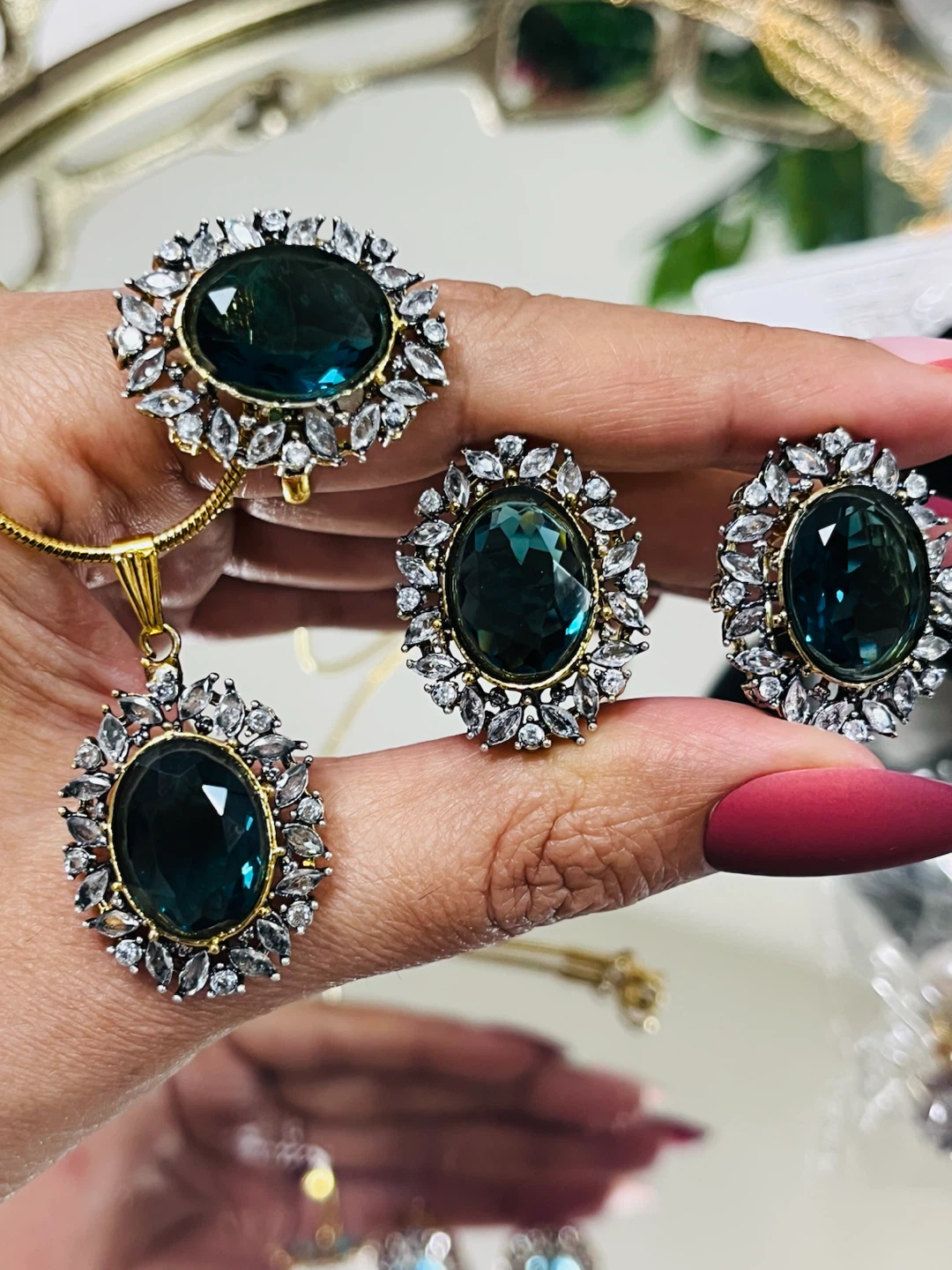 Jewelry Set - Oval Gemstones with Crystal Accents - photo 3