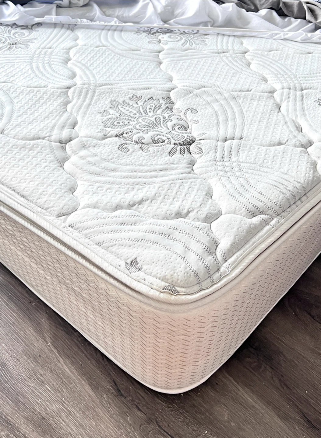 [USED] Orthopedic Supreme Mattress - King - photo 2