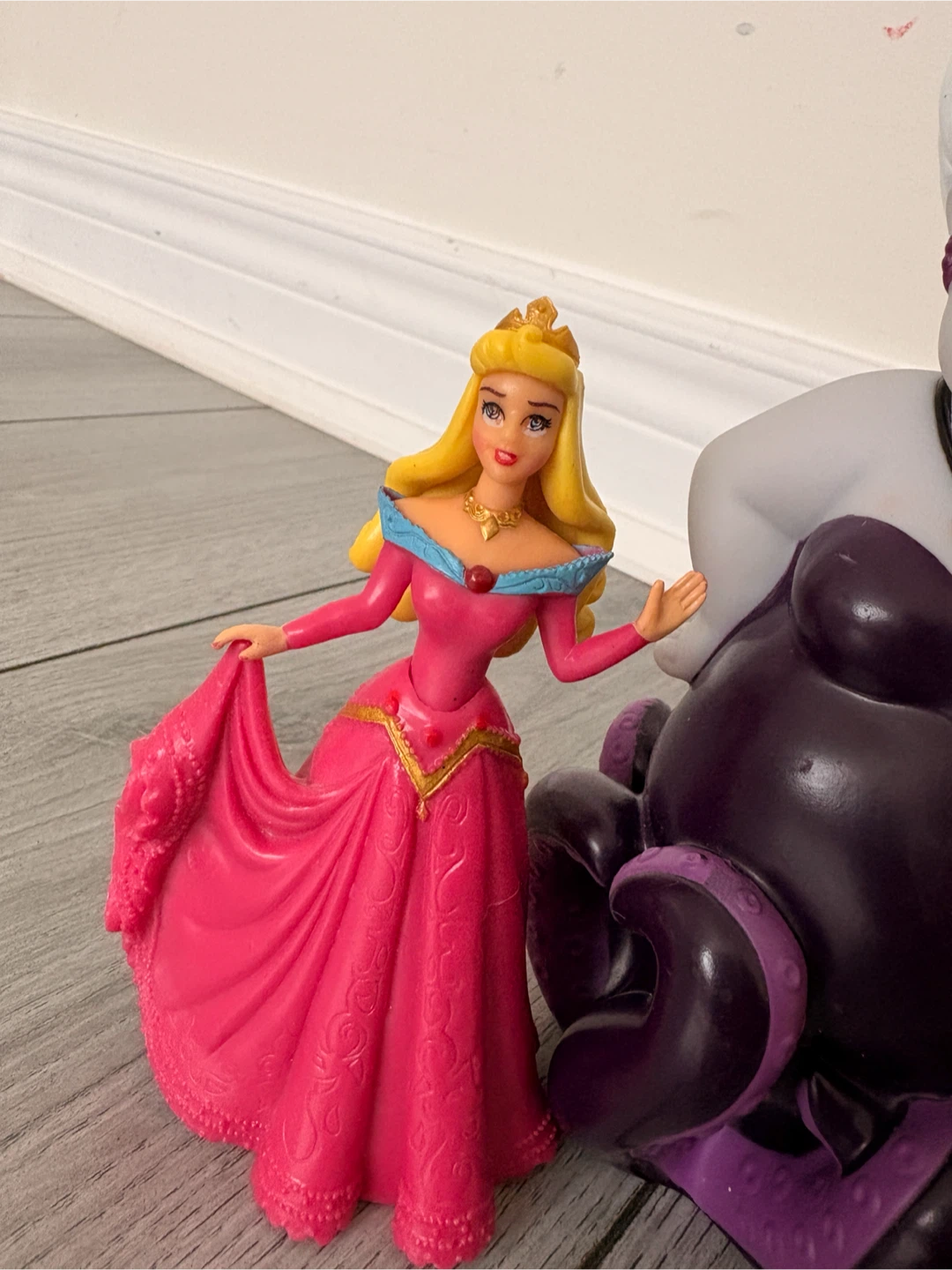 Disney Princess Dolls - Ursula, Aurora, Belle - photo 4