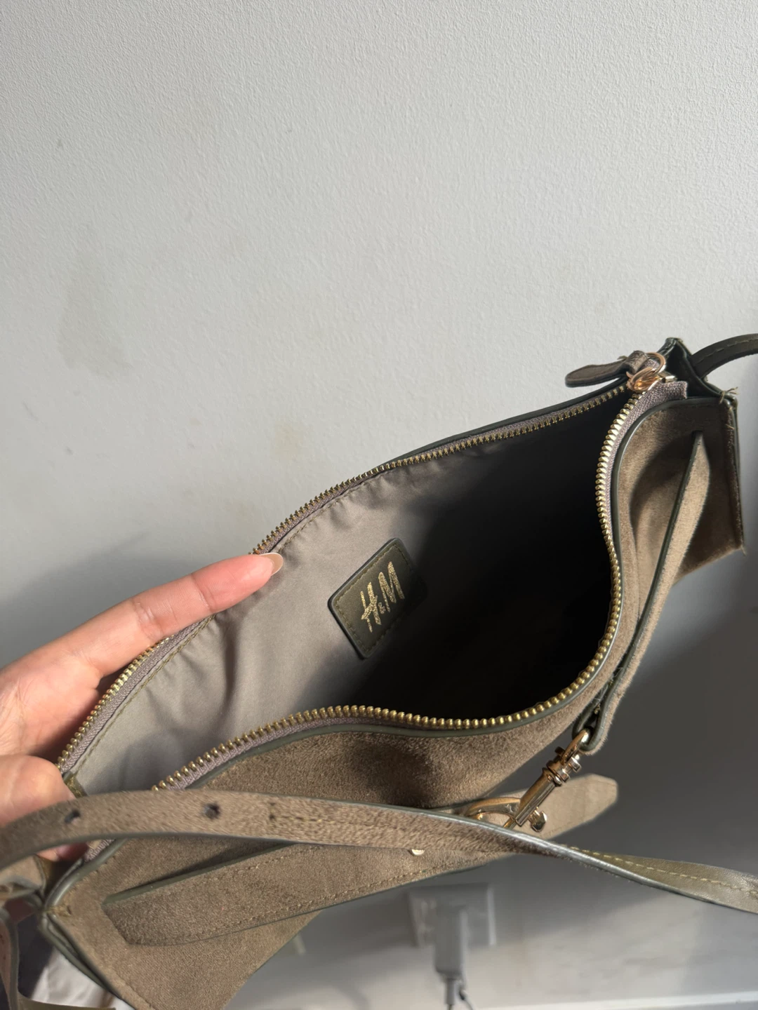 H&M Suede Shoulder Bag - photo 5