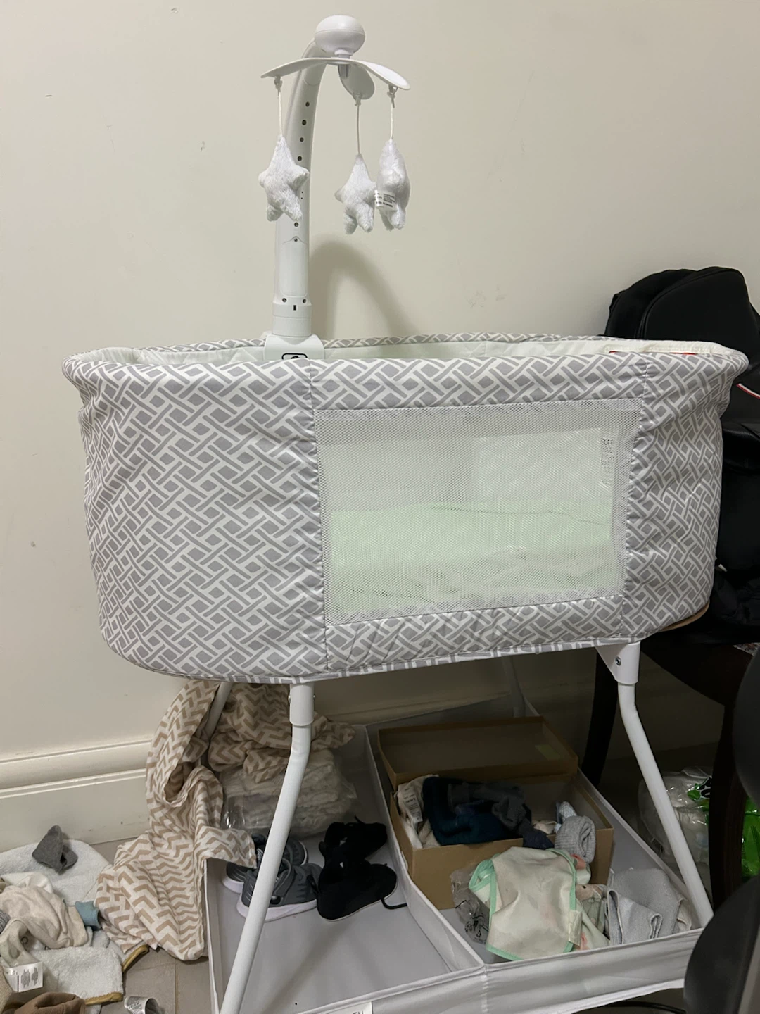 Delta Children Bassinet and Sitting learning seat - photo 2