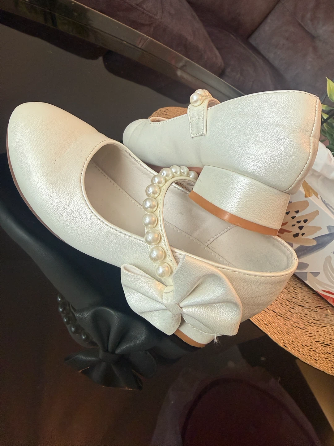 White Mary Jane Shoes with Bow and Pearls - Size 29 - photo 2