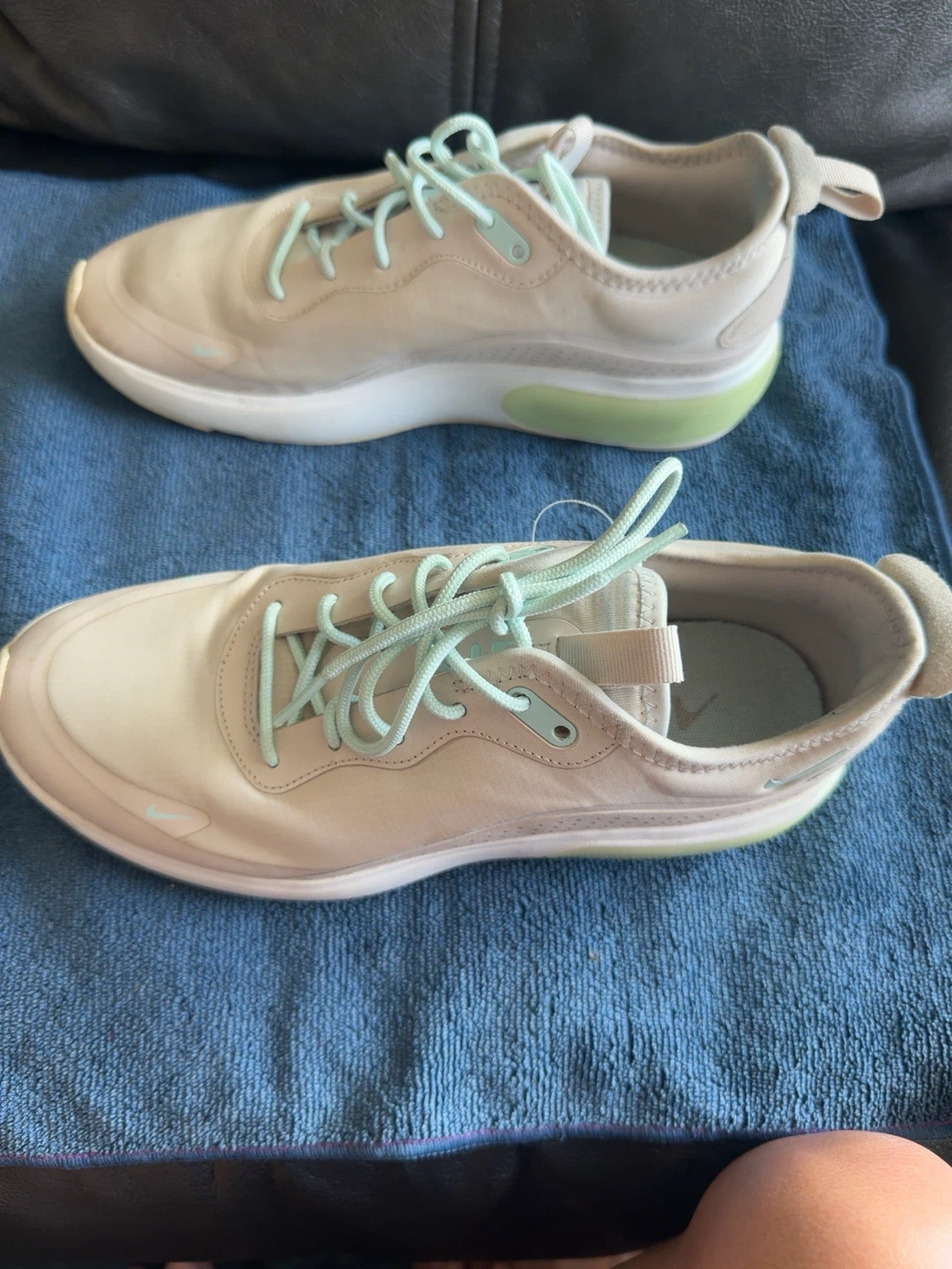 Nike Women's Air Max Verona Sneakers - photo 3