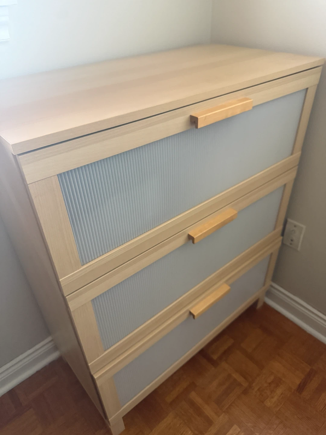 IKEA 3-drawer dresser - photo 2