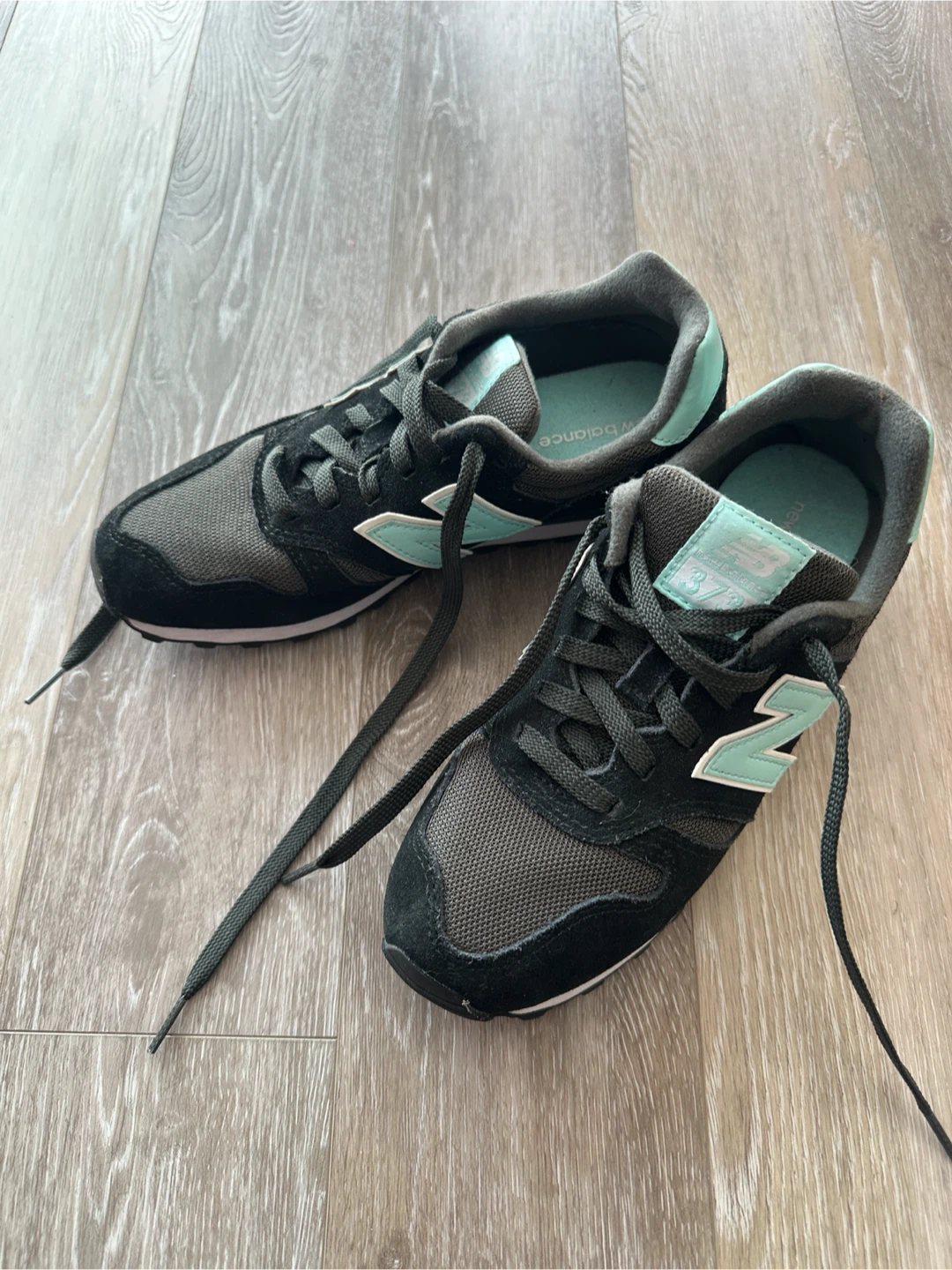 New Balance 373 Black/Aqua Running Shoes
